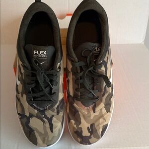 Nike Men’s Experience RN 8 Camo Brand New w/box but no lid Sz 12